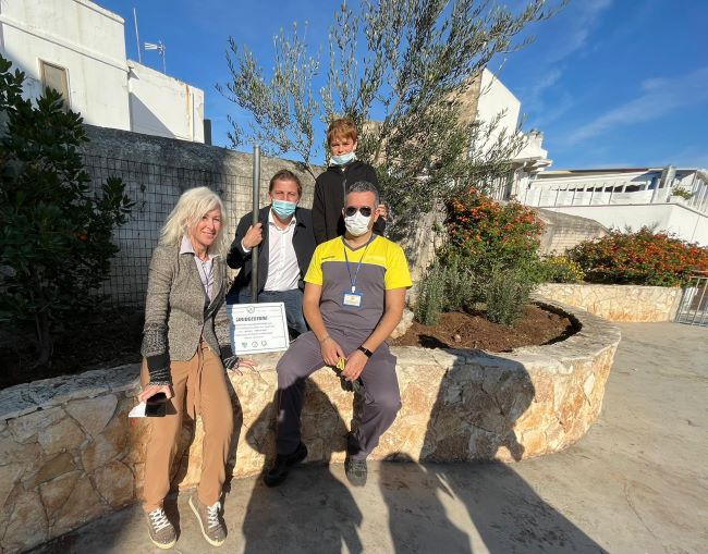 giornata nazionale dell’albero - il presidente Leonetti alla piantumazione di nuovi alberi promossa con bridgestone nella scuola montalicini