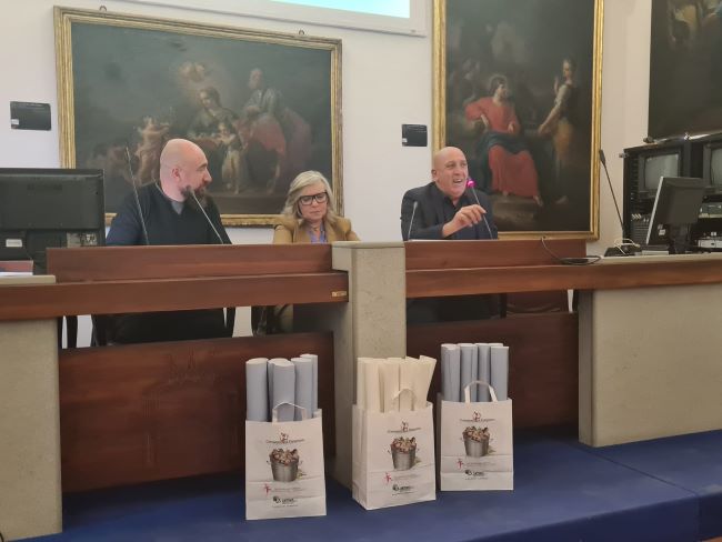 maurizio verdolino della fondazione carnevale di putignano alla presentazione del carnevale globale