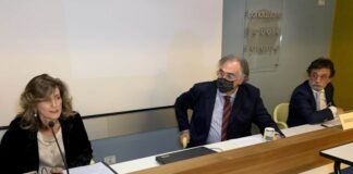 tavolo relatori convegno taranto