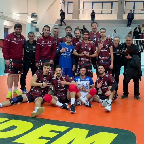 volley club grottaglie (foto squadra post vittoria pag volley taviano)