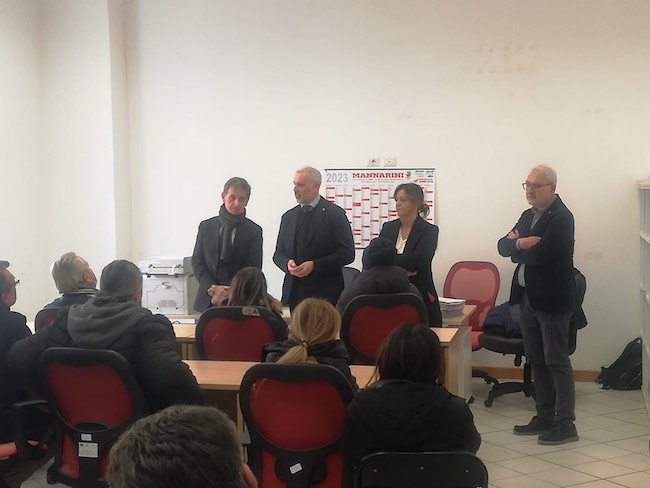 Bari, PUC: intesa tra Comune e Amiu per l’impiego di percettori di Reddito di cittadinanza Bari, PUC: intesa tra Comune e Amiu per l’impiego di percettori di Reddito di cittadinanza