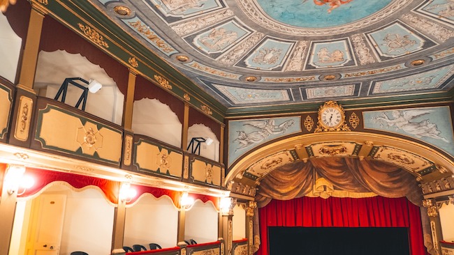 Gallipoli, riapre il Teatro Garibaldi: domani l’inaugurazione con il maestro Sergio Rubini Gallipoli, riapre il Teatro Garibaldi: domani l’inaugurazione con il maestro Sergio Rubini