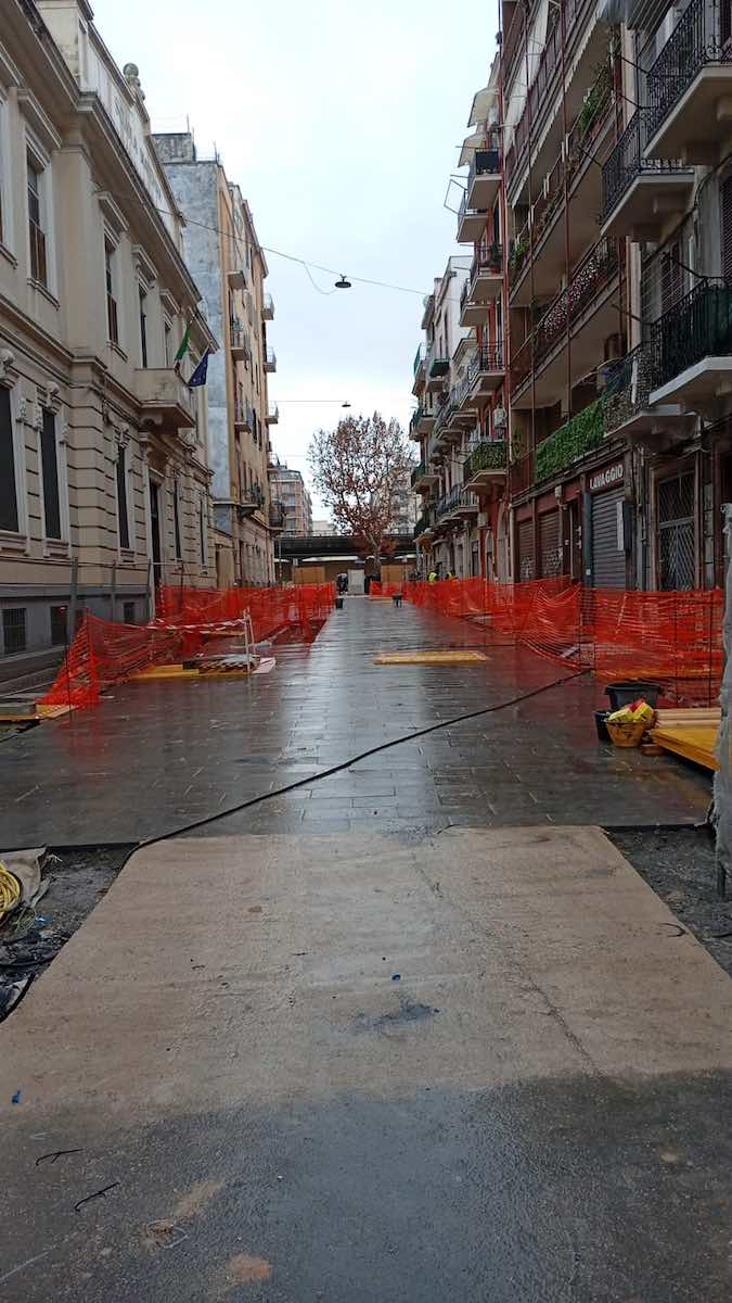 Bari, riqualificazione di via Manzoni: allestita area di cantiere sul quarto isolato