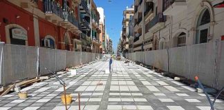 Bari, riqualificazione di via Argiro: aperta al transito pedonale la fascia centrale del secondo isolato